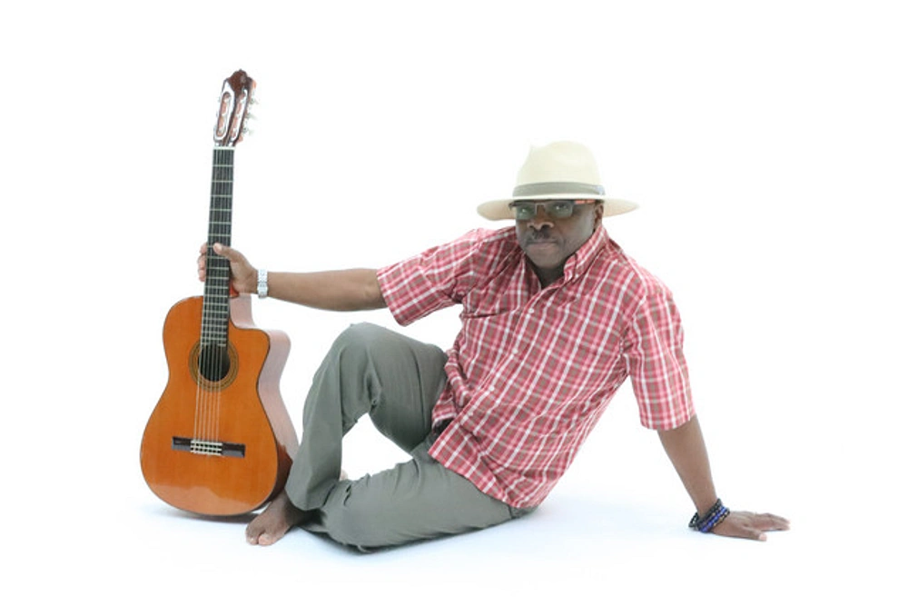 From Montreal, Elik Tara Group Releases Honoré Vraiment, a Title Track Shared by Five Singers